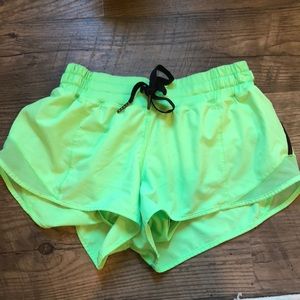 Lululemon size 4 hotty hot shorts